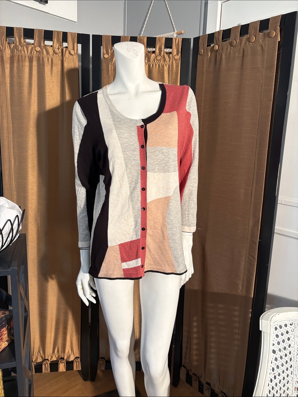 NIC+ZOE Geometric Colorblock Button-Front Top in Black, Cream & Coral
